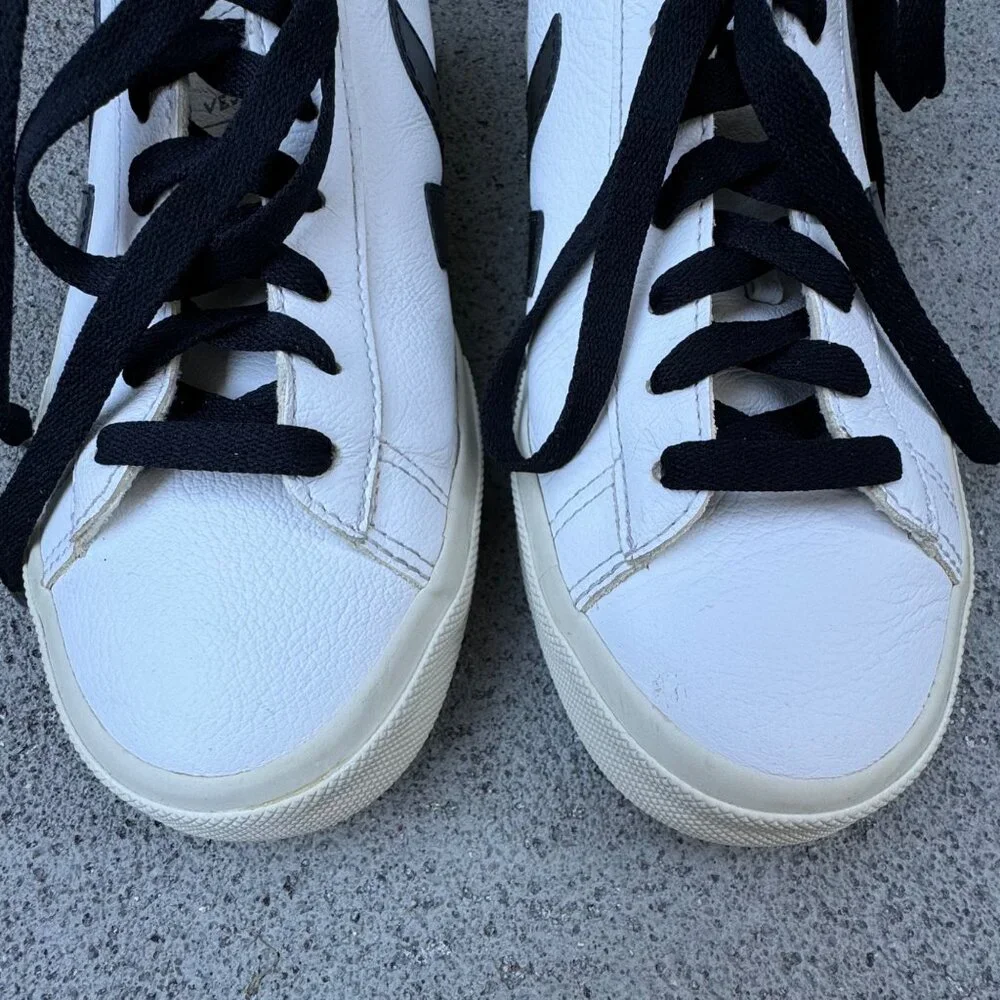VEJA Campo Sneakers Womens 8 US EUR 39 Black & White Leather Lace-Up Shoes - Picture 4 of 9